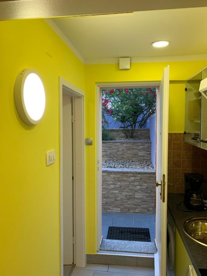 Opatija Central Studio Apartment ภายนอก รูปภาพ